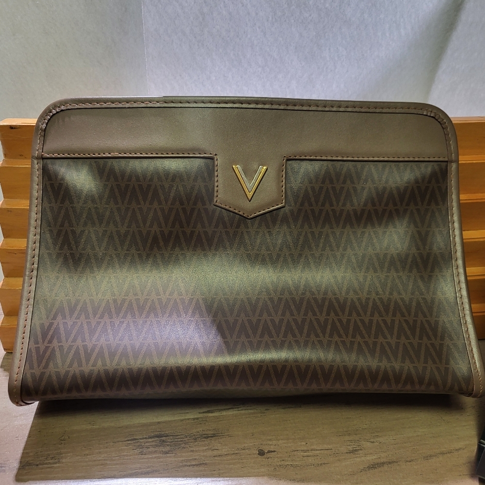 Vintage valentino clutch